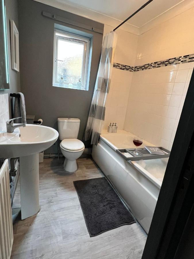לונדון Lovely, Two Bedroom Apartment Central Location מראה חיצוני תמונה
