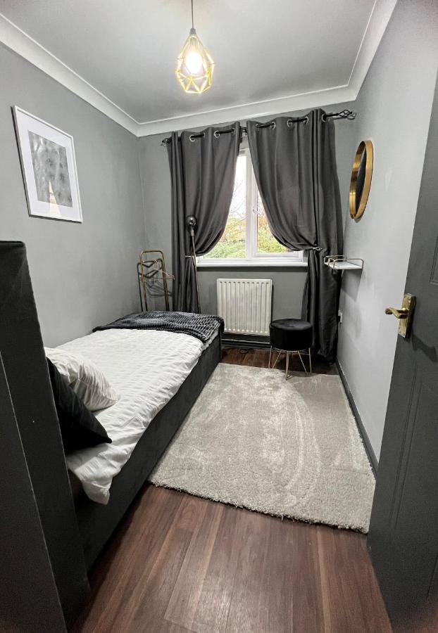 לונדון Lovely, Two Bedroom Apartment Central Location מראה חיצוני תמונה